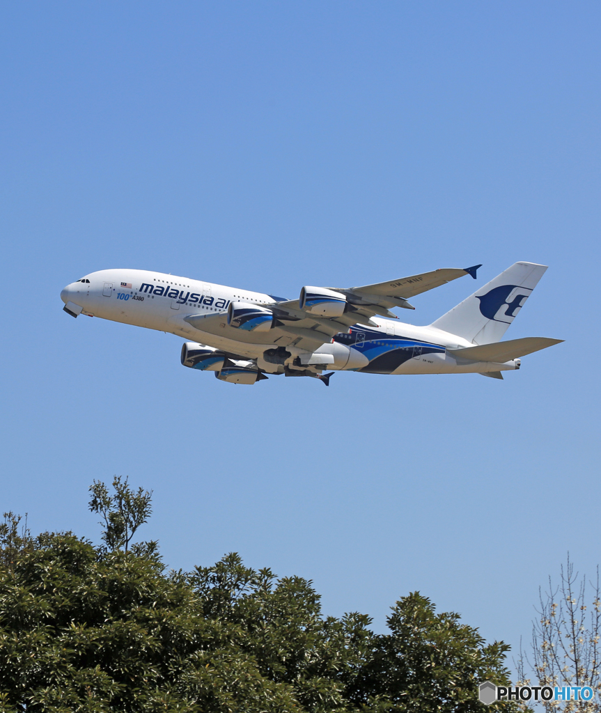 「SKY」 マレーシア航空A380-841 9M-MNF離陸です