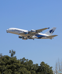 「SKY」 マレーシア航空A380-841 9M-MNF離陸です
