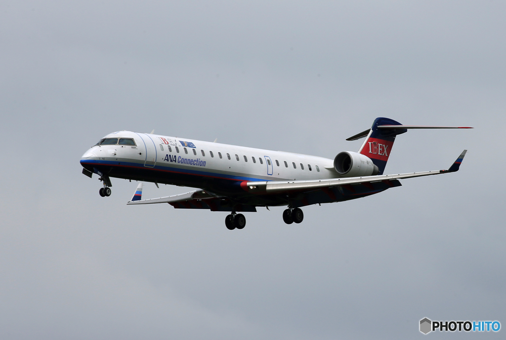 「☁」 IBEX CRJ-702 JA09RJ 着陸
