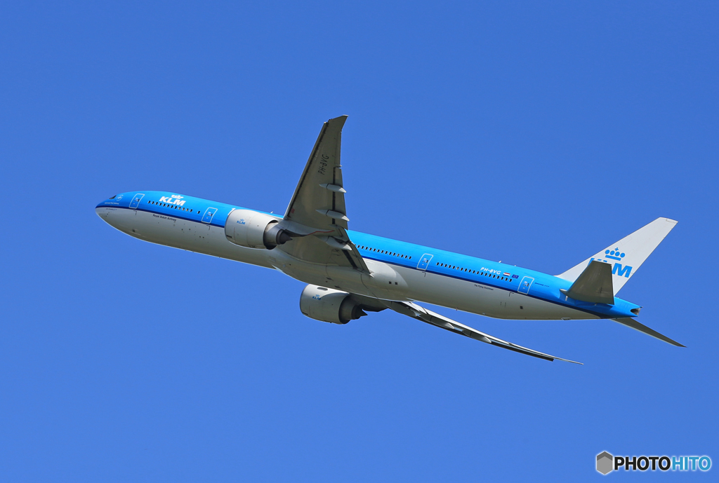  「晴れ」KLM 777-306 PH-BVG 離陸です