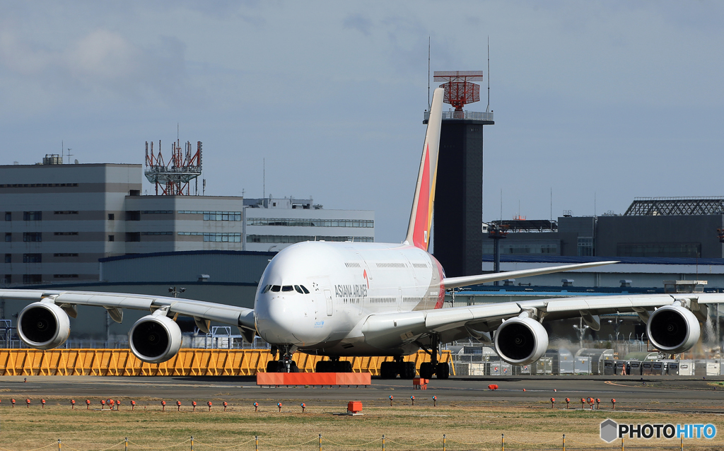 「晴れ」? Asiana A380-841 HL7626 離陸します