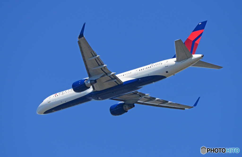 「青が大好き」☀ DELTA 757-26D N820DX 出発です