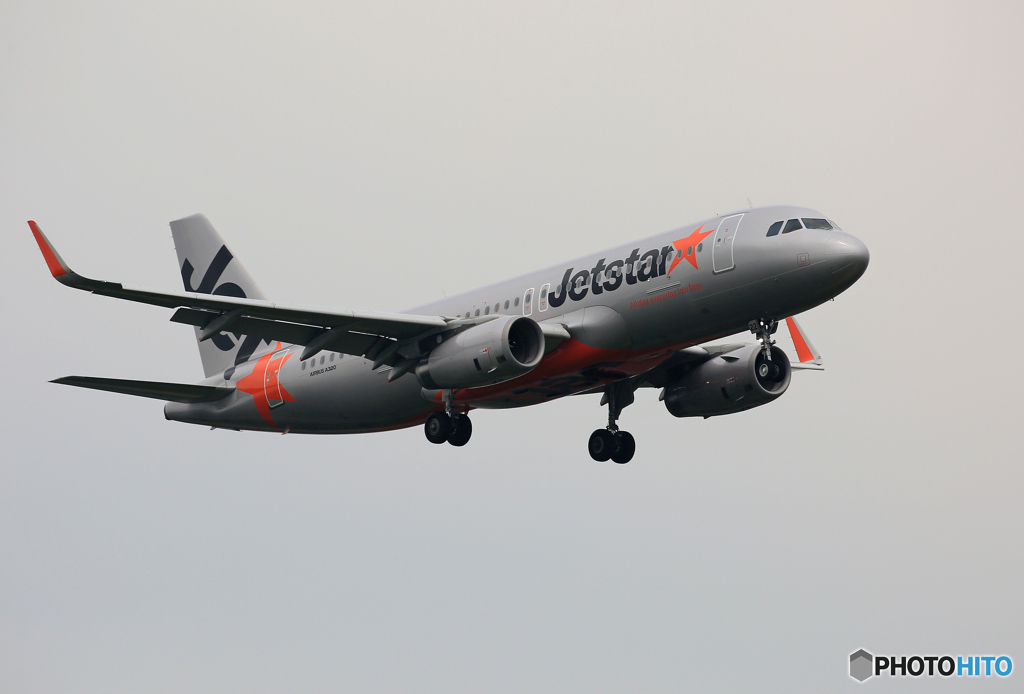 「SKY」? Jet Star A320-232 JA22JJ 到着