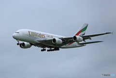 「雲」 エミレーツA380-861 A6-EUE 到着