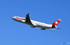 「はれ」Swiss A340-313 HB-JMC 飛び立ち