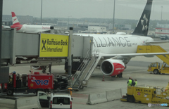 ウイーン空港のオーストリア航空・スタアラ機