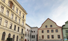 チェコ南部   (1303)  チェスキー・クルムロフ広場前