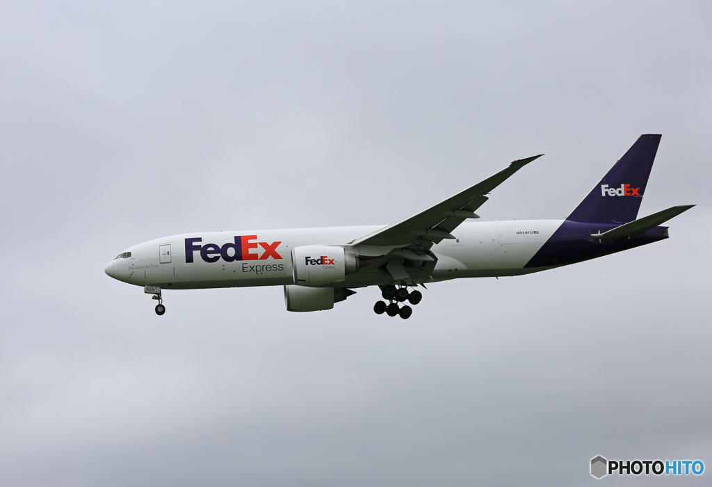 「☁」 FedEx 777-FS2 N859FD Landing