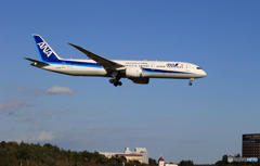 「青が大好き」ANA 787-9 JA893A 到着しました