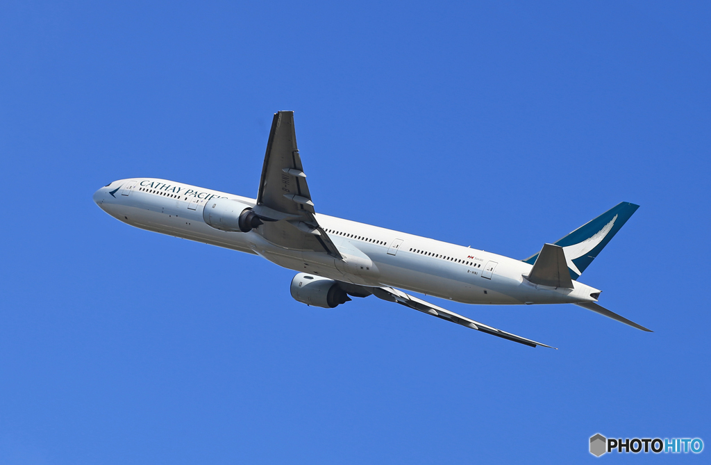 「青い日」 Cathay 777-367 B-HNI  Takeoff