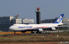 ☀「青い空」が一番  NCA 747-8KZF  出発