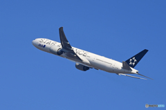 「良い空～」ANA STAR 777 JA731A 出発