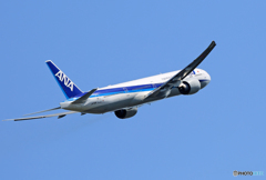 「良い空～」ANA 777-381 JA733A飛び立ち