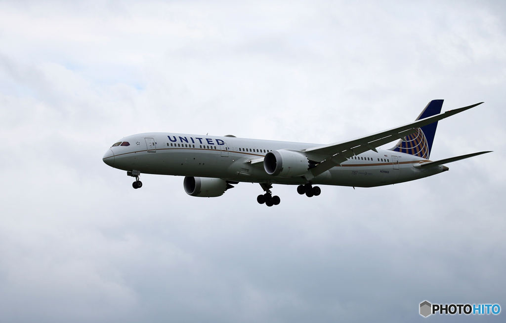 「そらー」UNITED 787-9 N29968  着陸します