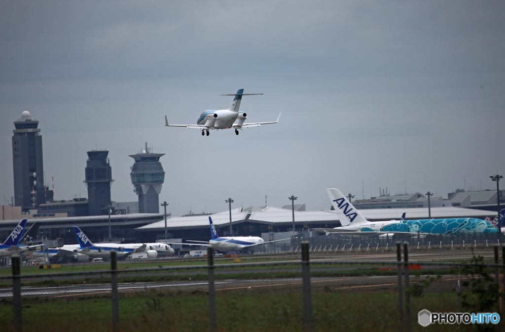 「くもり」プライベート機　Honda Jet 成田の着陸・ 風景