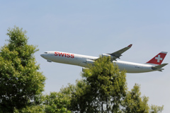 [青い空] SWISS A340-313 HB-JMB Takeoff 