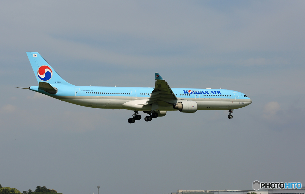 「ぶるー」 KOREAN A330-300 HL7702 到着です