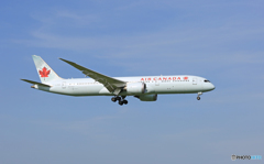 [青い空]Air Canada 787-9  C-FNOG着陸