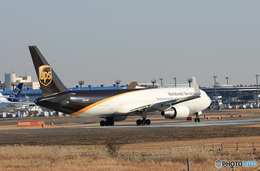 ☀「青い空」が一番 UPS 767-34AF N351UP離陸
