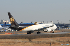 ☀「青い空」が一番 UPS 767-34AF N351UP離陸