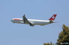 「SKY」 SWISS A340-313✈ HB-JMA 出発です