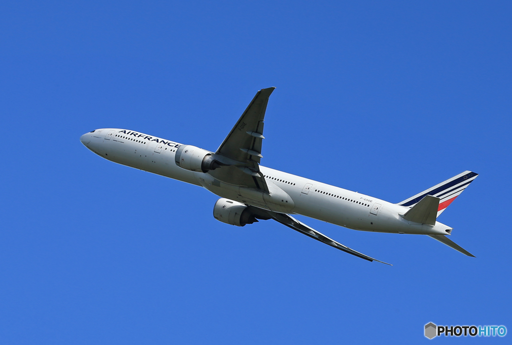 ☀「青い空」が一番 Air France 777 F-GSOE離陸