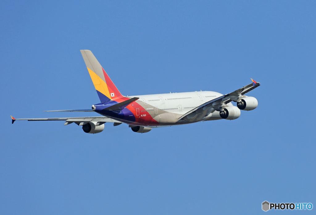 「晴れ」 Asiana A380-841 HL7625 出発です