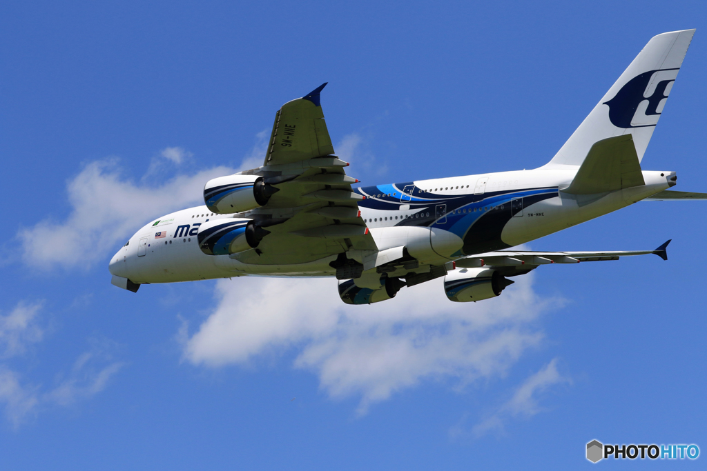 「青い空」が一番 Malaysia A380-841 出発です
