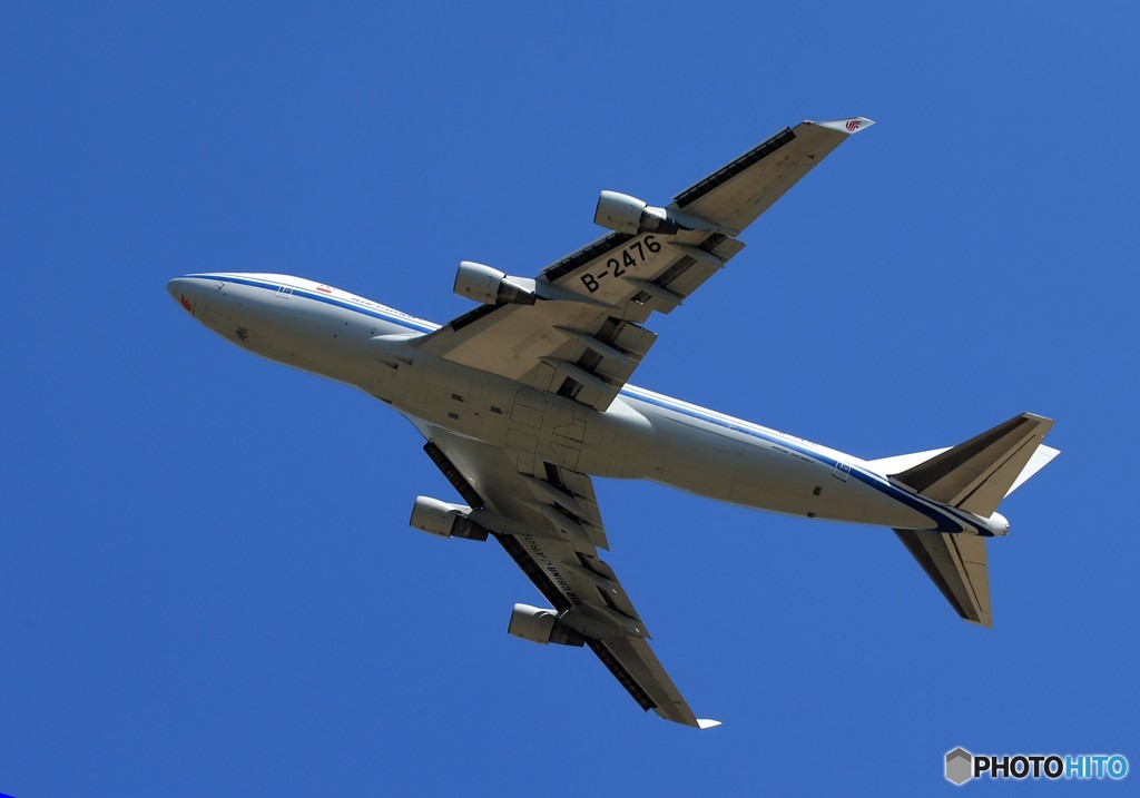  「晴れ」 China 747 B-2476 飛ぶ