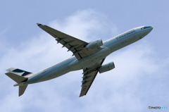 「良い天気」　Cathay A330-343 B-HLV 飛行