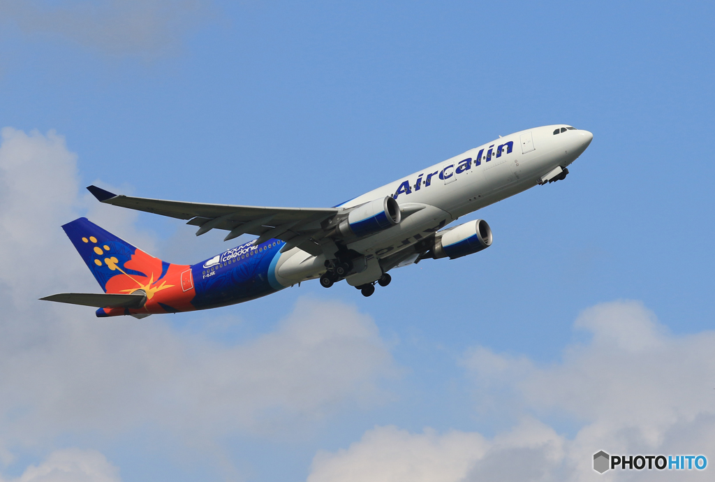「青い日」 AIR CALIN A330-202 F-OJSE 出発です