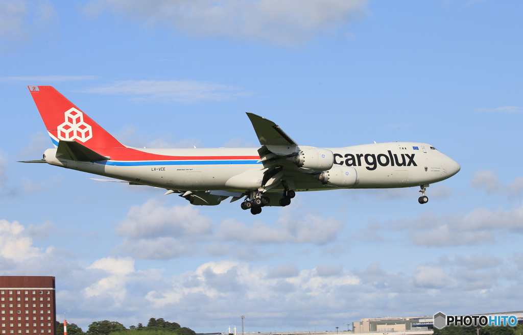 「SKY」 Cargolux 747-8 LX-VCE  Landing 