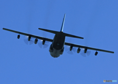 「はれ」 ✈ 輸送機　✈C-130R  出発 円盤タイプ