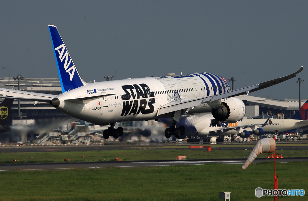 「すかい」 STAR WARS 787-8 到着です