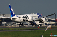 「すかい」 STAR WARS 787-8 到着です