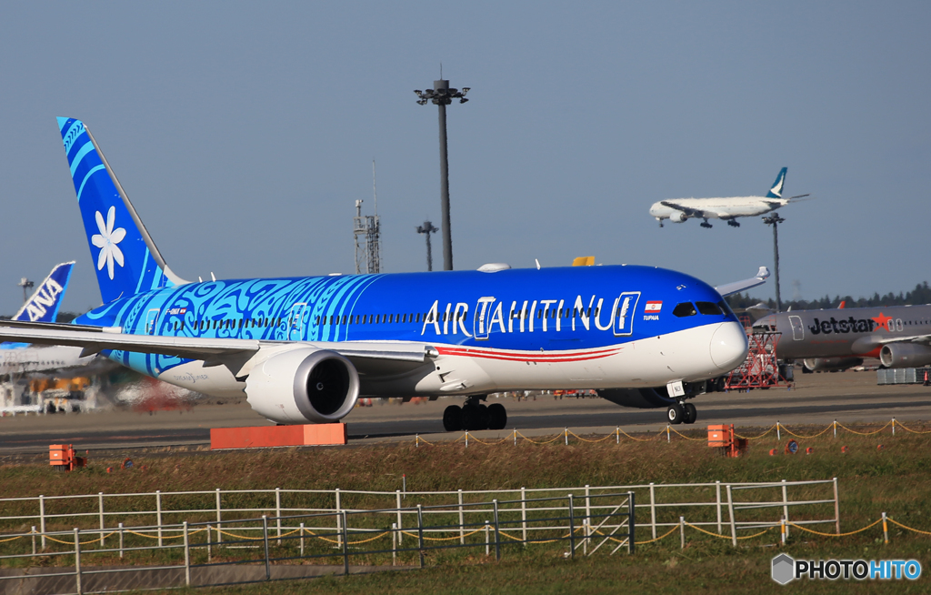 「青い日」Air Tahiti Nui 787-8 F-UNAI