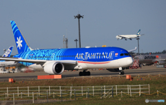 「青い日」Air Tahiti Nui 787-8 F-UNAI