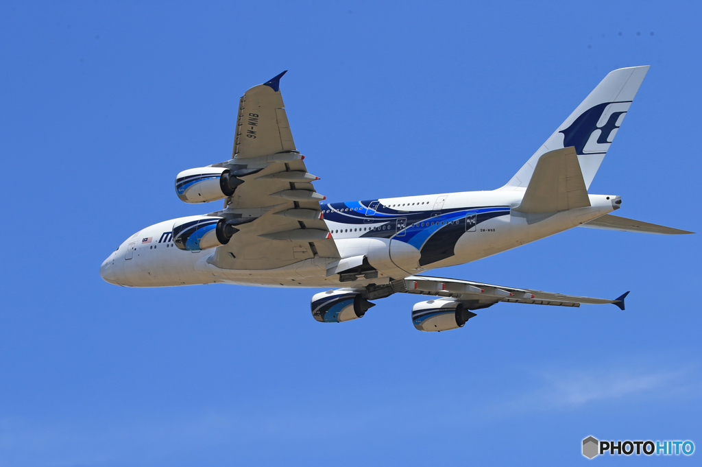 「あおぞら」 Malaysia A380-841 9M-MNB飛行