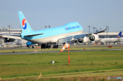 「スカイ」 KOREAN CARGO 747-8 HL7623 着地前