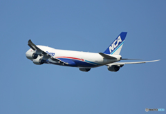 「青空」 NCA 747-8KZF JA16KZ 出発