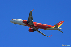 ☀「あおぞら」Vietjet A321-271N VN-A698 出発です　