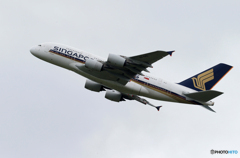 「☁」 Singapore A380-841 9V-SKO 出発です