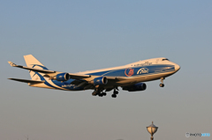 「青空」Air Bridge 747-400 VQ-BHE Landing
