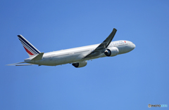「青色が好き」Air France 777-328F-GSQK Takeoff 