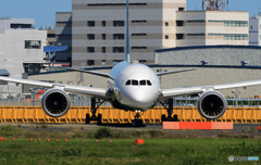 「蒼空」EVA 787-9 B-17882  出発します