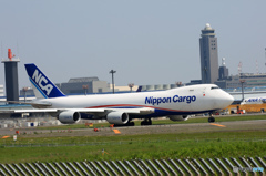 ☀「あおぞら」 NCA 747-8KZF ジャンボ機 出発です