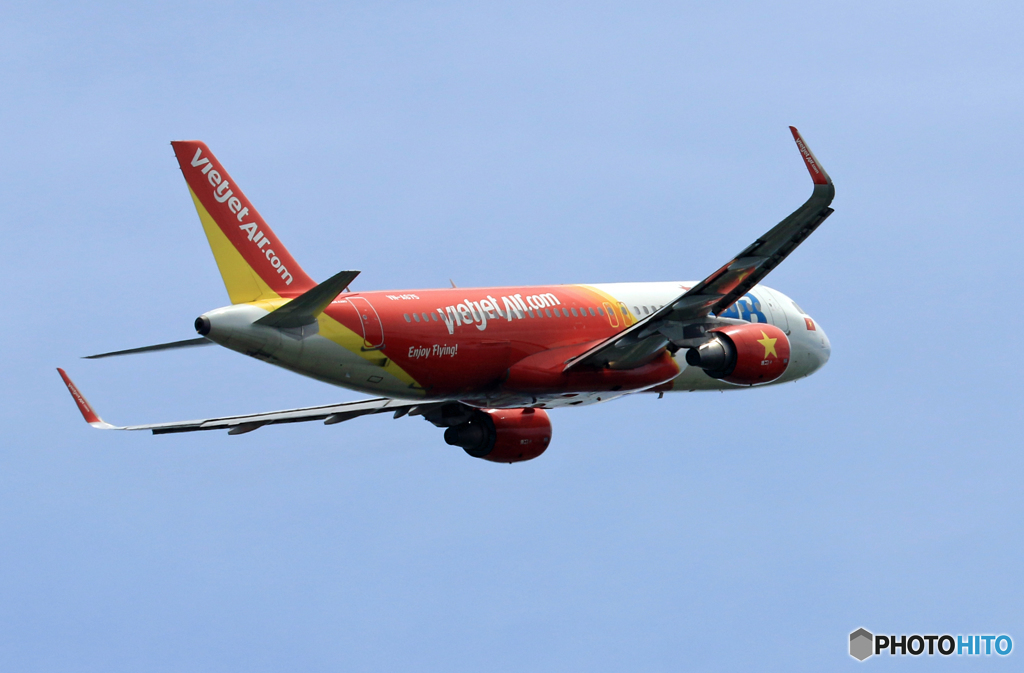 「青色」 Enjoy Flying A320-214 出発です
