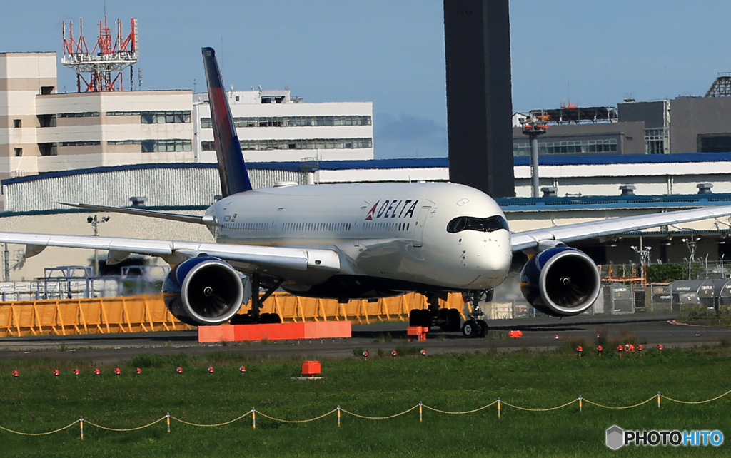 「ブルー」DELTA A350-941 N503DN 離陸
