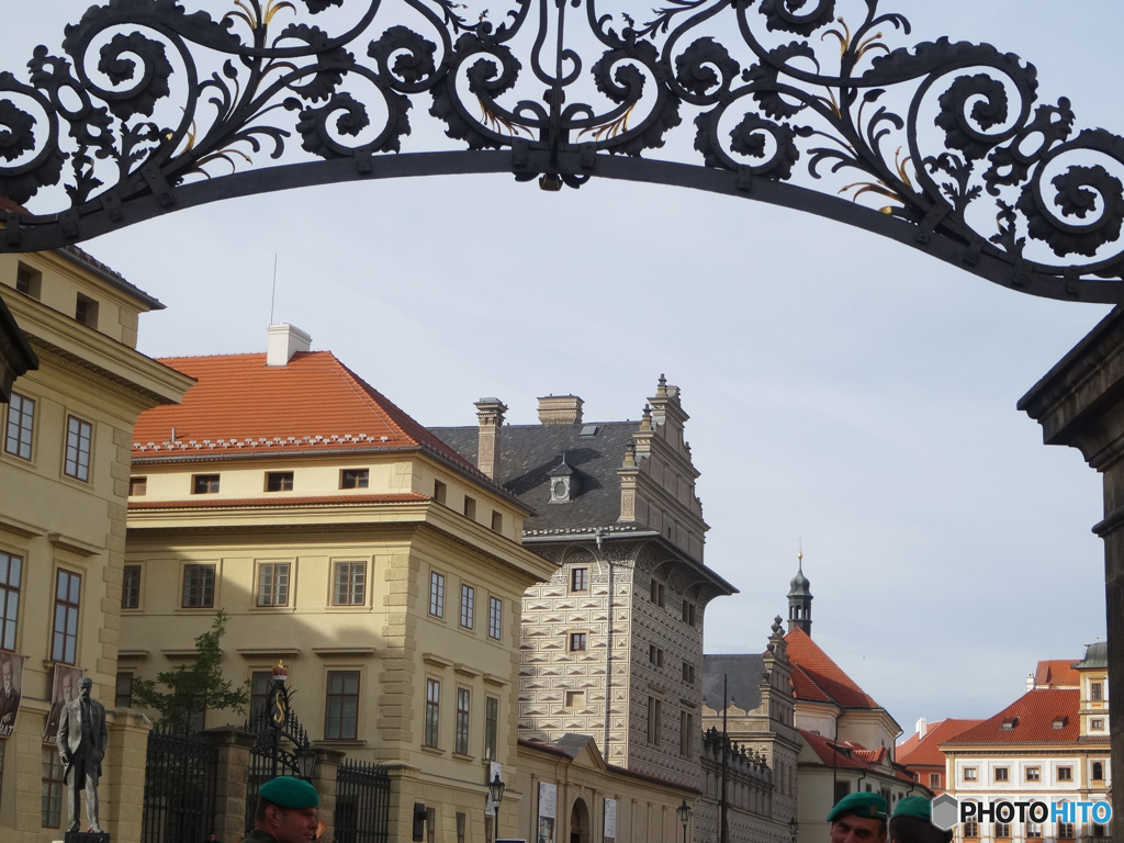 チェコ（７１２）プラハ城の出口　　