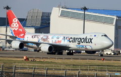 「はれー」Cargolux B747-8 LX-VCM　駐機します